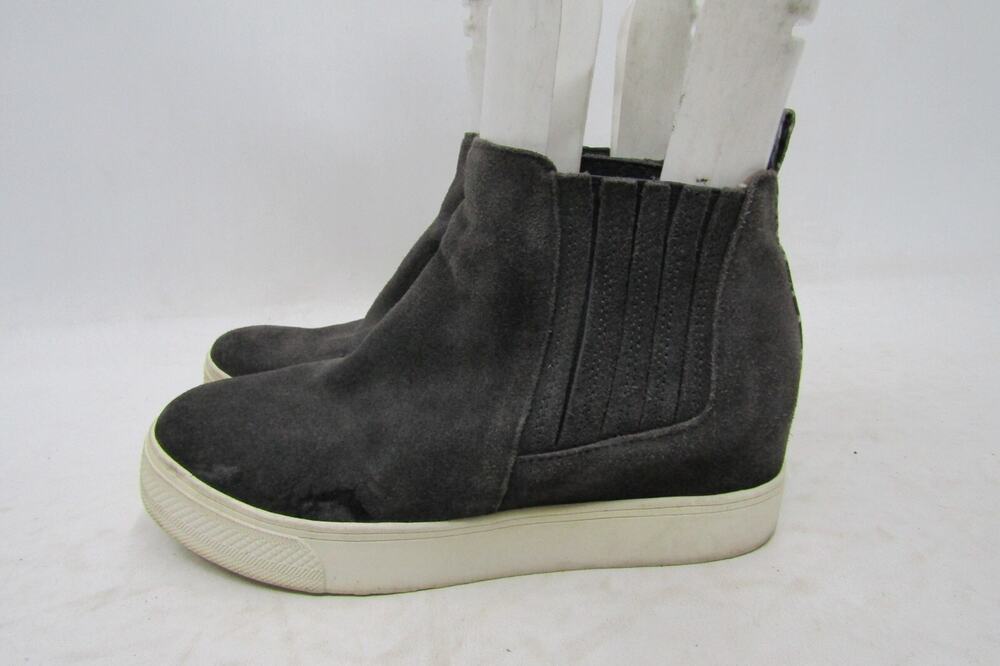 Dolce Vita Womens Size 7.5 M Gray Suede Chelsea Ankle Fashion Boots Bootie